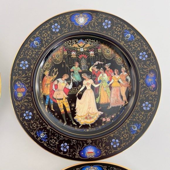 BRADFORD EXCHANGE Full Set of 4 Russian Cinderella Collectable Plates Zolushka - Picture 5 of 13